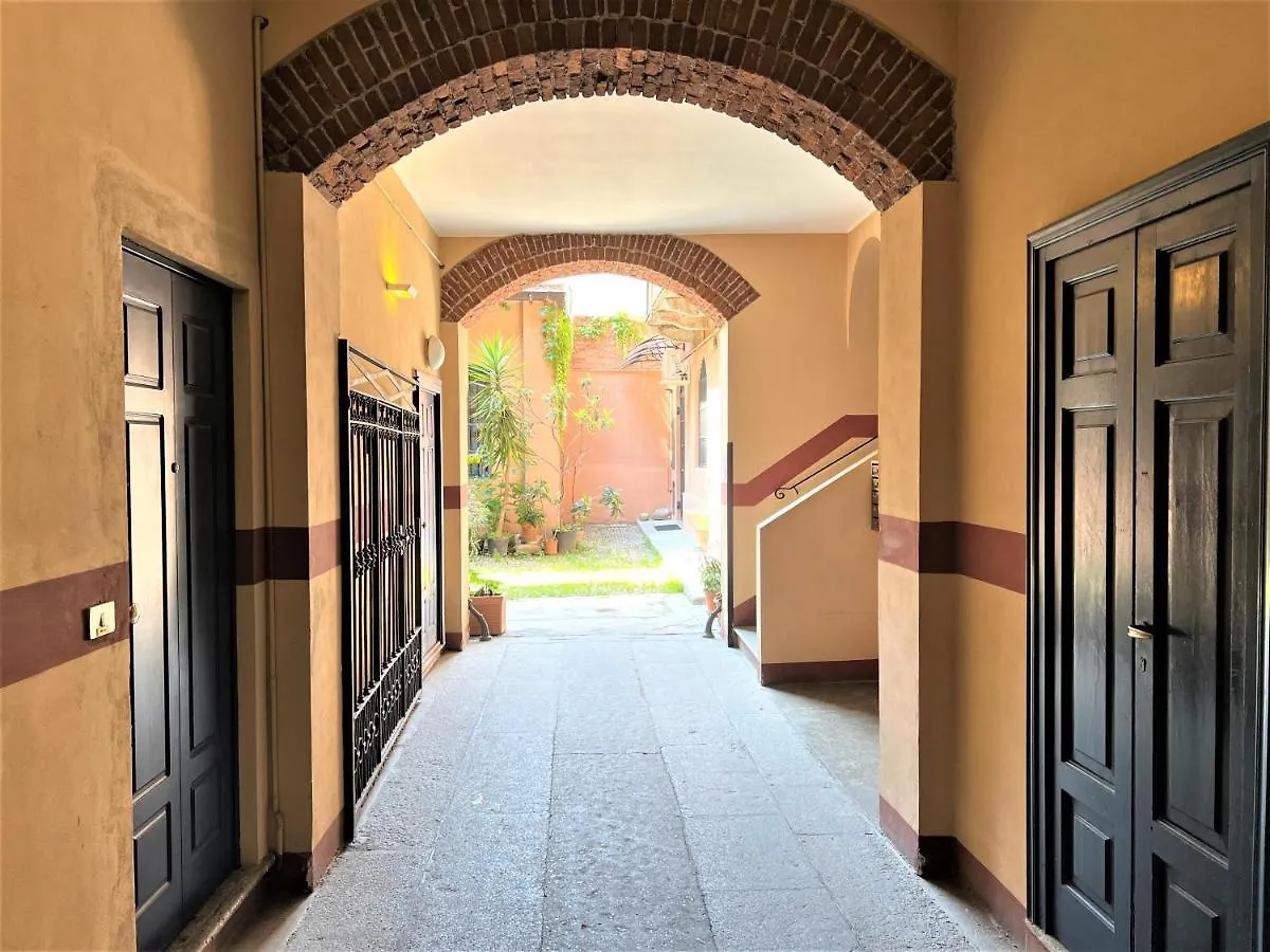 Milan Navigli Apartment